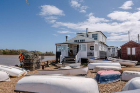 The Boathouse Felixstowe Ferry Air Manage Suffolk